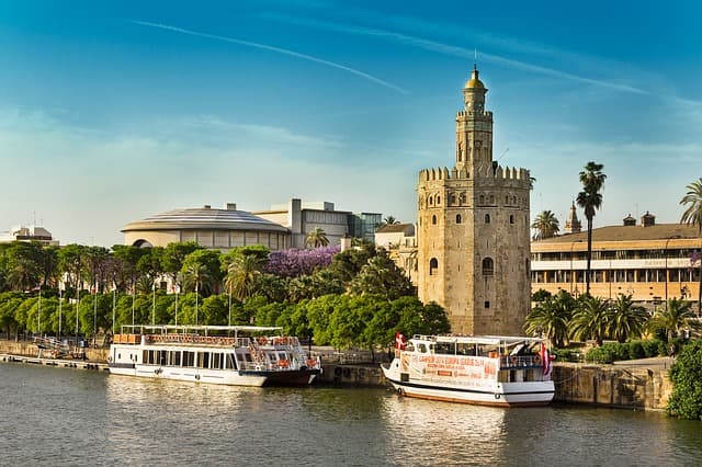 Diez ciudades imprescindibles que debes visitar:Sevilla