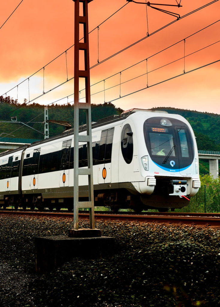 Ofertas de Hoteles en la Costa Vasca: Tren para llegar a la Costa Vasca
