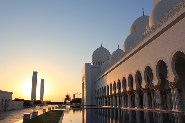 Así es el majestuoso aeropuerto de Abu Dhabi: Amanecer en Abu Dhabi