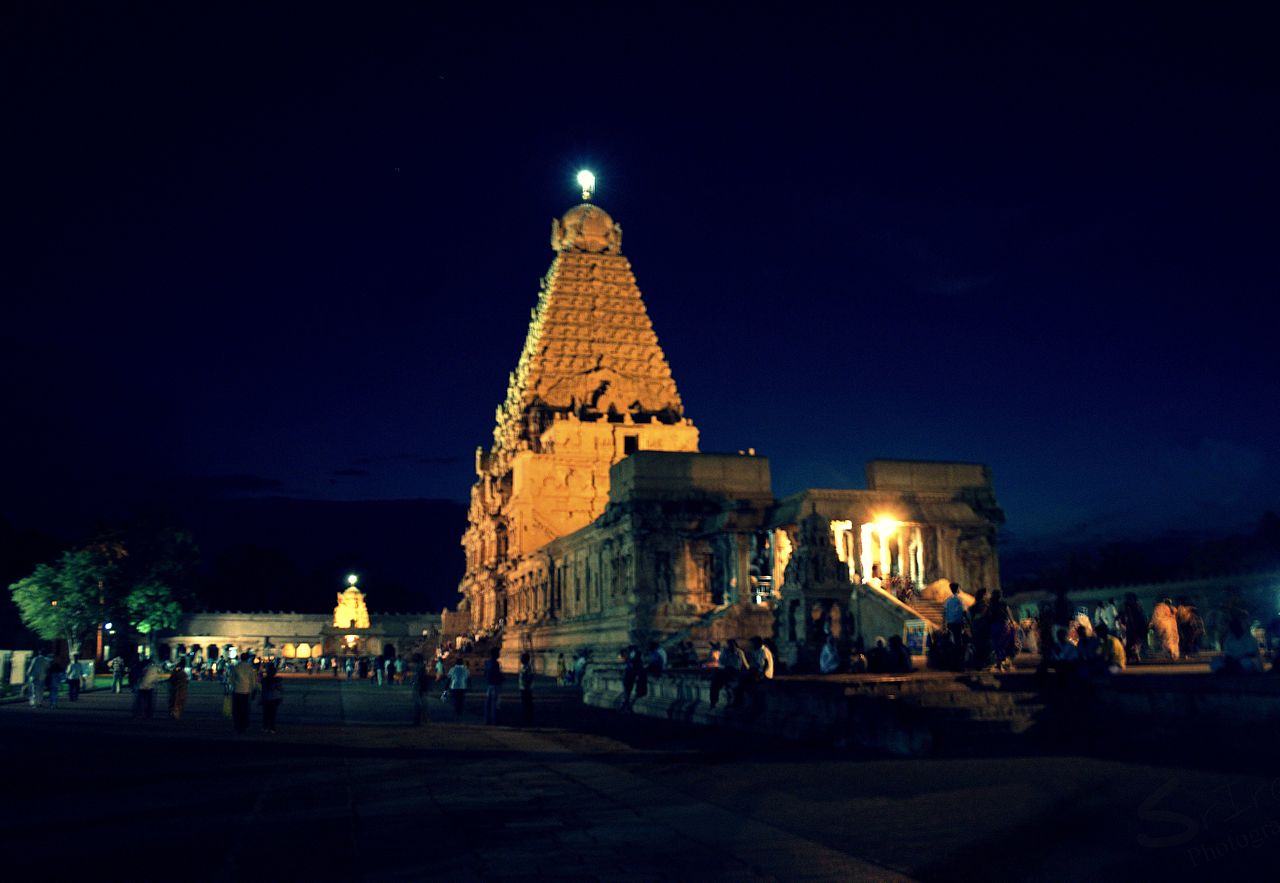 Los Templos e Iglesias donde rezar suele ser mucho más fascinante: Templo de Brihadisvara